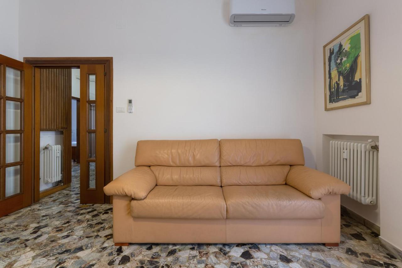A 500 Mt Dalla Certosa Apartment Bologna Bagian luar foto